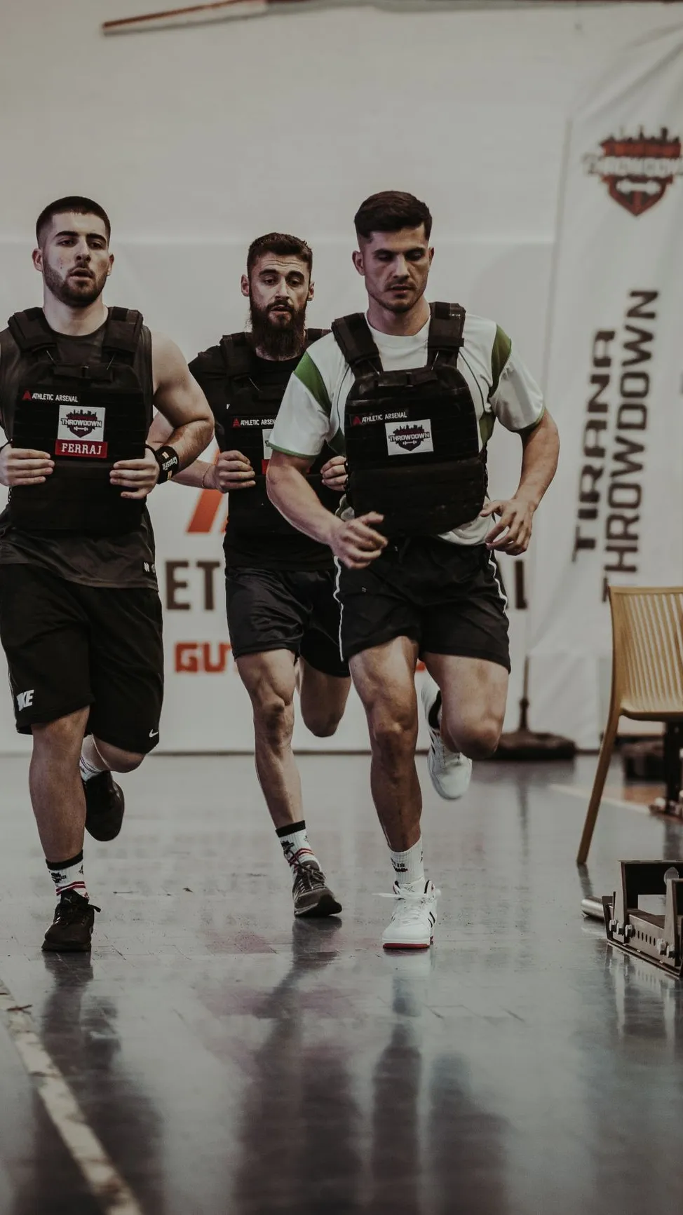 Y2 TRAINING GYMでトレーニングする仲間たち